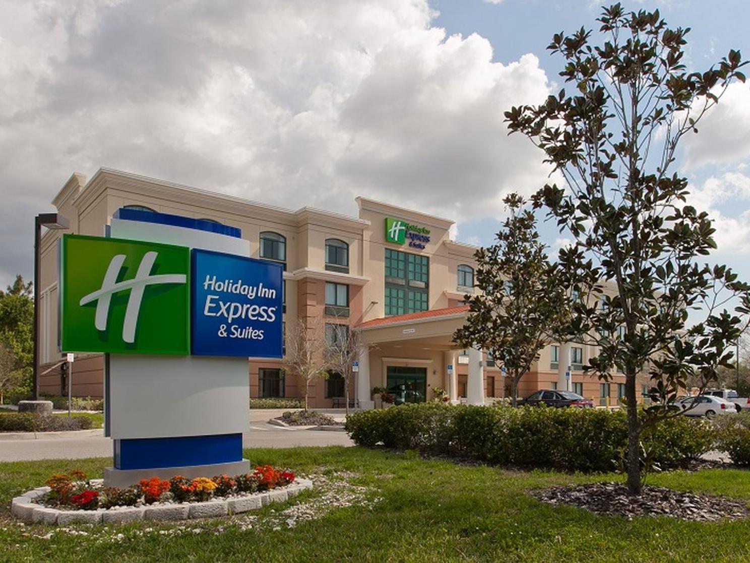 Holiday Inn Express & Suites Bradenton East-Lakewood Ranch By Ihg Exterior photo