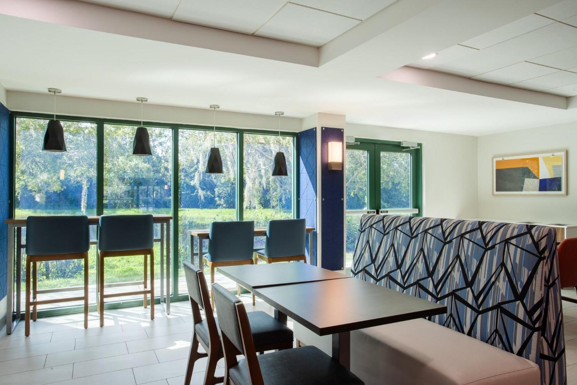 Holiday Inn Express & Suites Bradenton East-Lakewood Ranch By Ihg Exterior photo